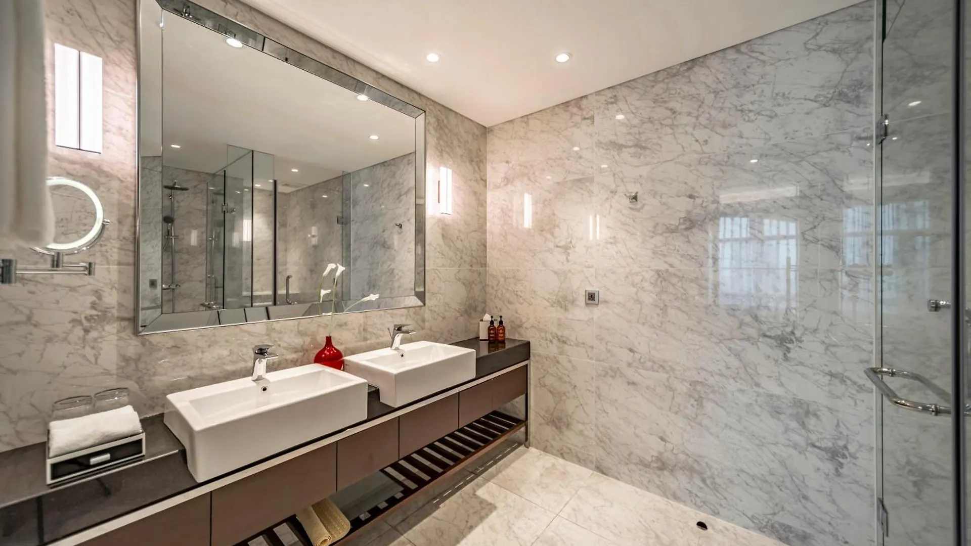 Sherwood Suites Ho-Chi-Minh-Stadt 5*,