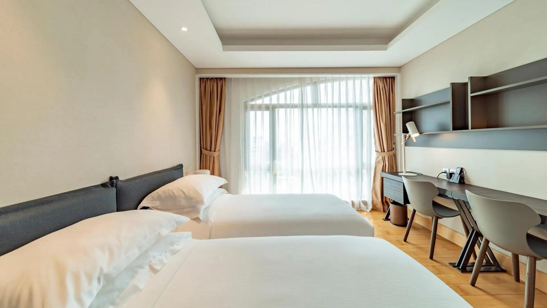 Sherwood Suites Ho Chi Minh City
